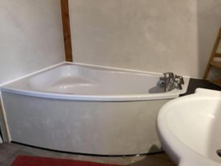 Le Gite De La Fontaine Chiddes Exteriér fotografie